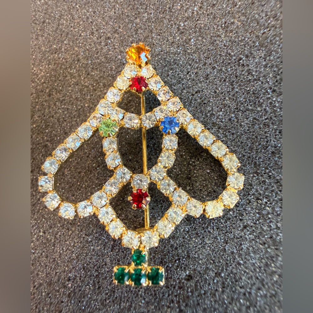 Vintage Gold Tone Colorful Rhinestone Open‎ 1 3/4" Christmas Tree Pin Brooch